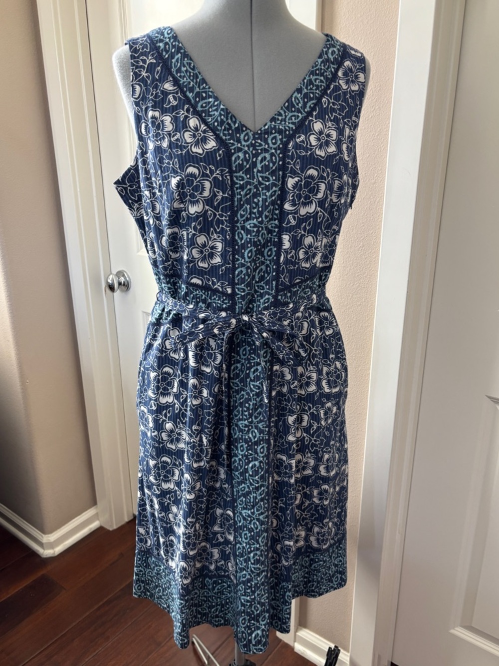 Lands’ End Sleeveless Floral Midi Dress, Blue & White, Size 10